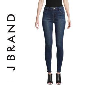 NWOT J Brand Dark Wash Skinny Jeans